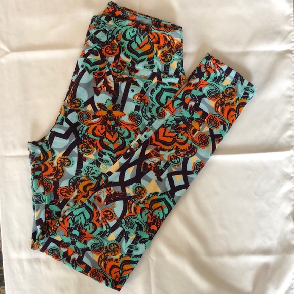 Great condition LulaRoe leggings.  Worn once - Picture 1 of 4